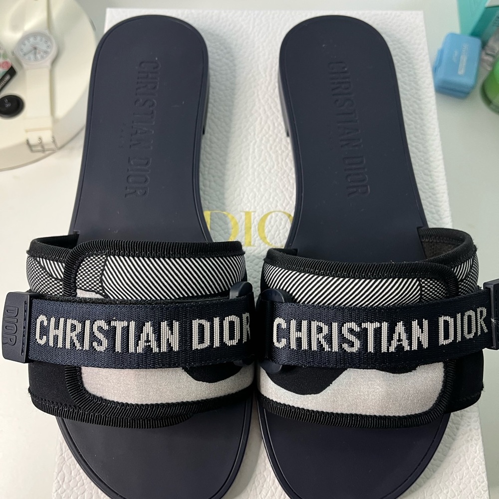 Dior slides